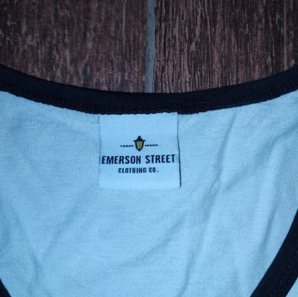 Emerson Street Crewneck Short Sleeve White T-shirt One Size Fits Most - Picture 4 of 7